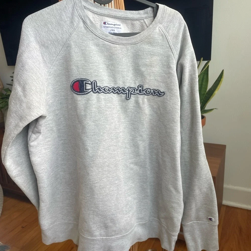Champion Heather Gray Athletic Sweatshirt L